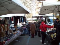 Gli ambulanti contro il Comune: &quot;Mercato in viale Garibaldi non rispetta misure di sicurezza&quot;